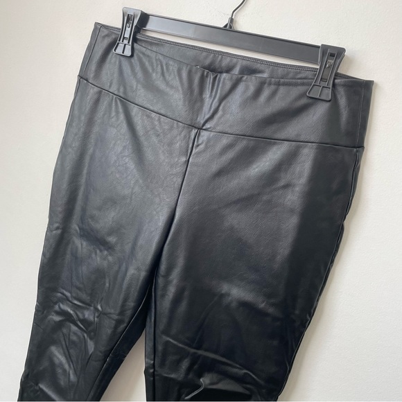 Kendall & Kylie Faux Leather Leggings - Picture 1 of 4